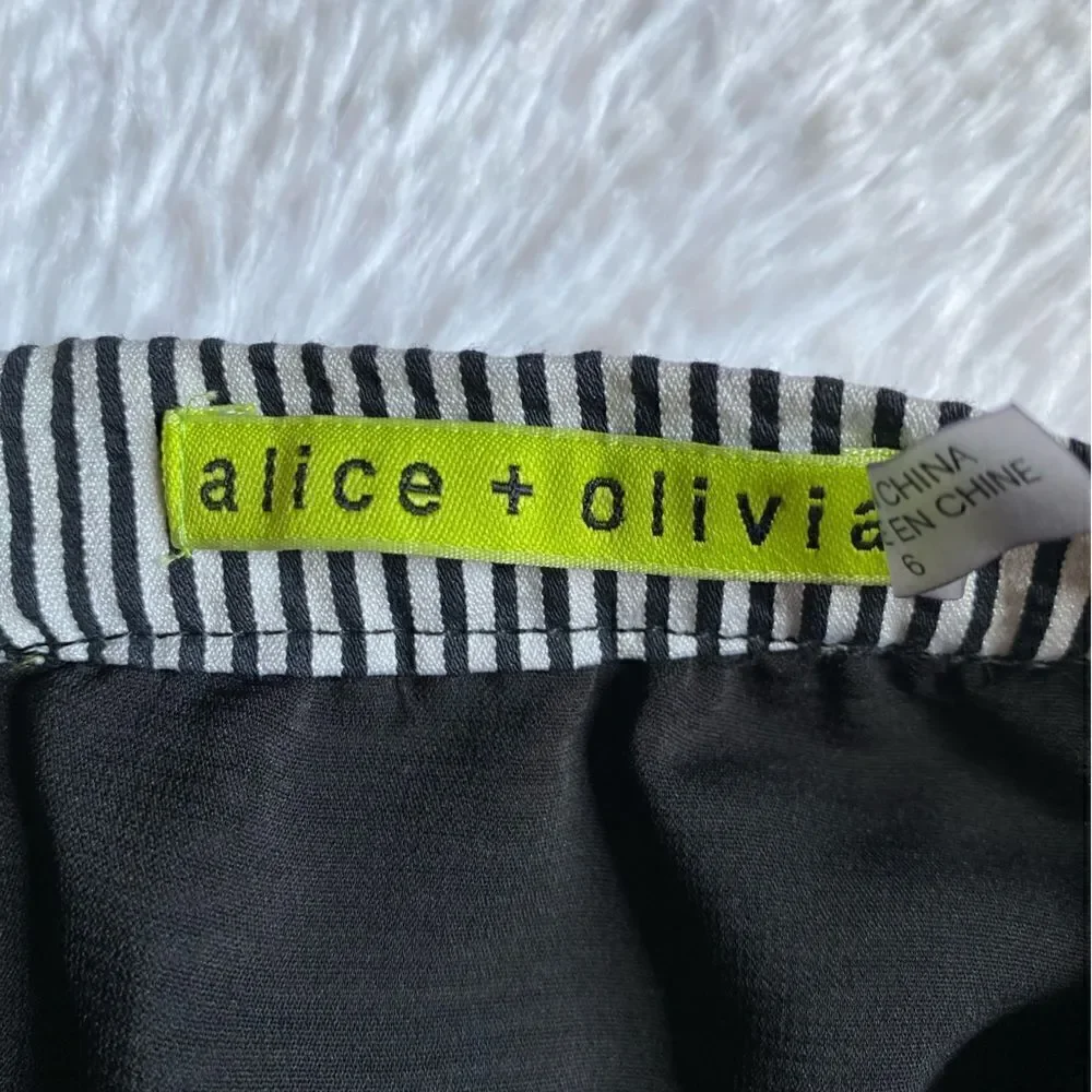 Alice + Olivia Francy’s Skirt Striped Mini Elastic Waist Zipped Back Lined‎ Sz 6
